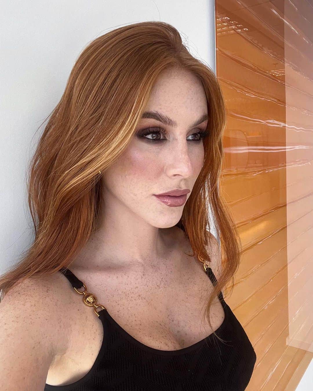 マリ・マリアのインスタグラム：「🤎🖤」