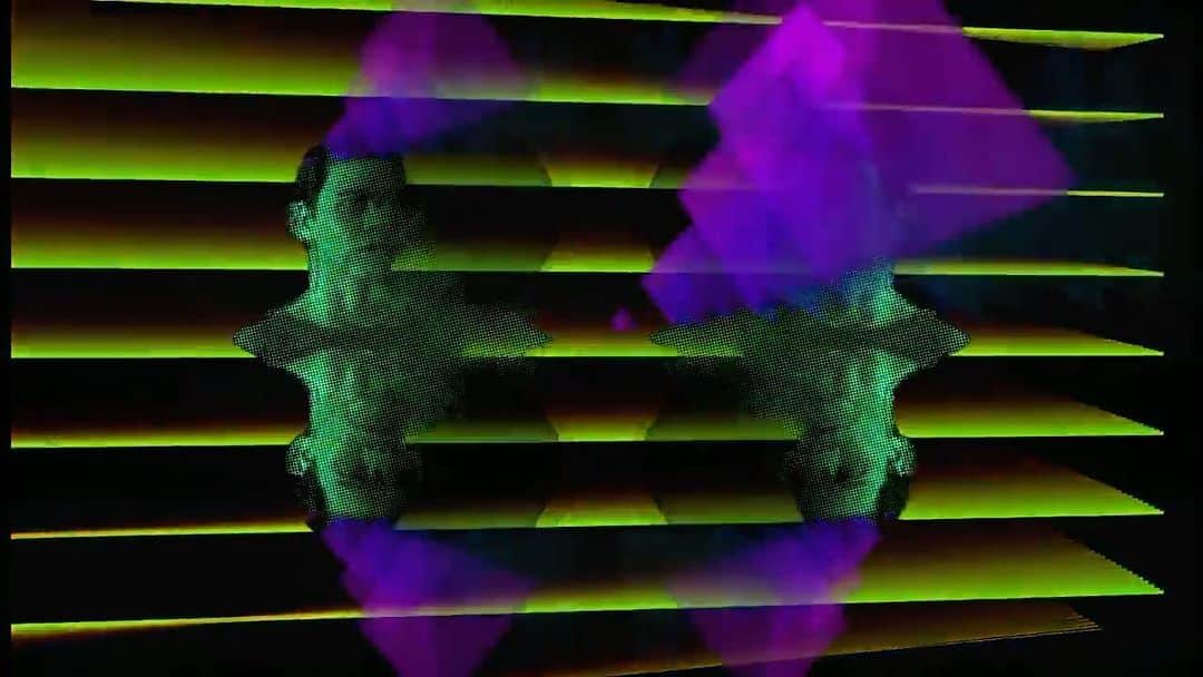 カーキ・キングのインスタグラム：「Tour Dates for Kaki King’s EVERYBODY LOVES YOU out soon. 📅   Catch Kaki King at the @thestissingcenter this Saturday,  May 20th in Pine Plains, NY.  Repost from @arjanmiranda • Made this video for this awesome song by @kakigram produced @chloealxandra and me @circularruinstudio this is a remix by @helloarthurmoon out on @cantaloupeny」