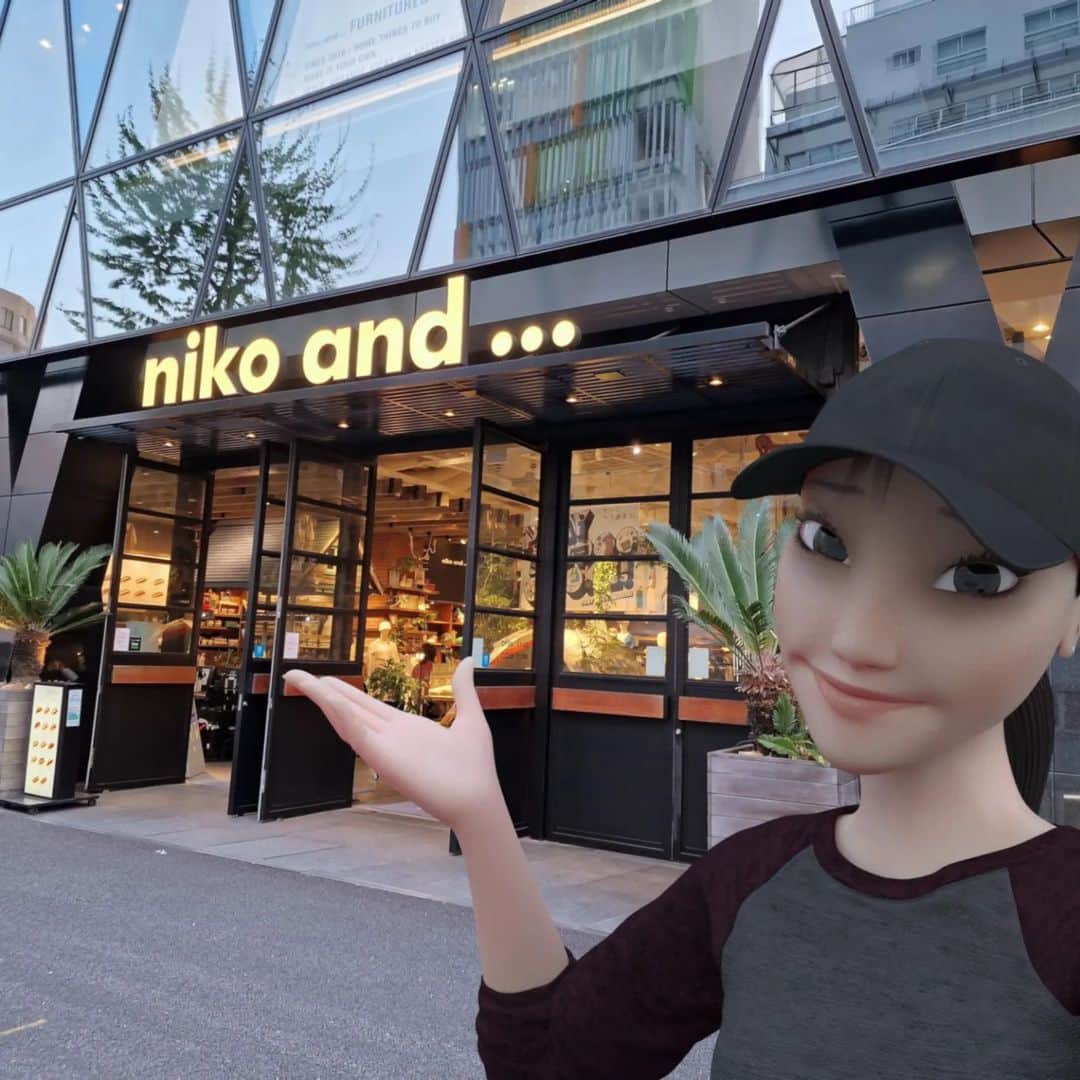 のインスタグラム：「Sorry Sam @mechaforce . You're at the tip of Tokyo's tongue. . . . @sirwrender #CorridorDigital #CorridorCrew #Tokyo」
