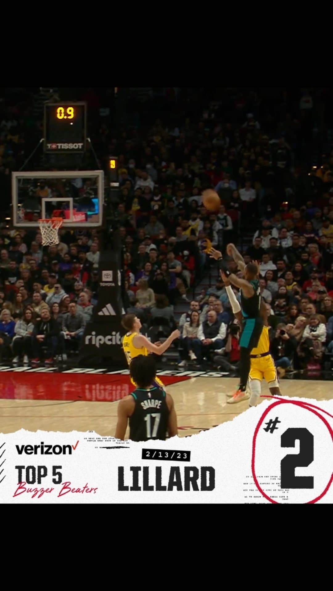 ポートランド・トレイルブレイザーズのインスタグラム：「Dame buzzer beater day 2 at #2  @verizon」