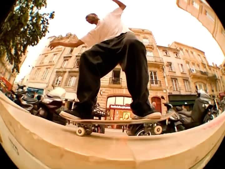 エフティーシーのインスタグラム：「🔥 @jamminonone 🔥 @magentaskateboards “Just Cruise 2” 📹 @_digitaldrew Full Video Part on @freeskatemag 🔴 #ftc #ftcskateboarding #forthecity #ftcsanfrancisco #ftcjp #ftctokyo #ftcnagoya #ftcosaka」