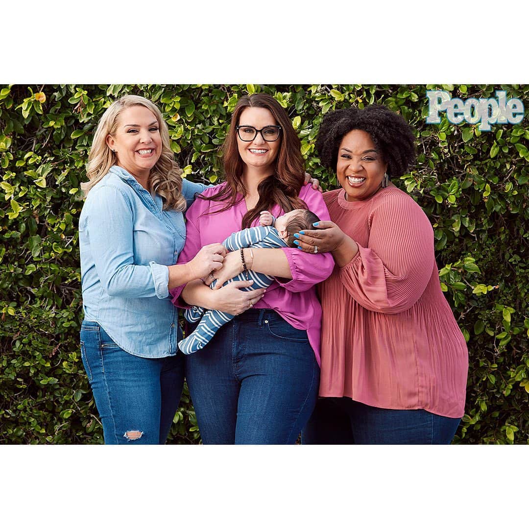 People Magazineさんのインスタグラム写真 - (People MagazineInstagram)「At just 25 years old, Tamika Felder received "soul-crushing" news from her doctor: she had cervical cancer and would need a lifesaving radical hysterectomy, making childbirth near impossible. "I never thought that the choice to have children would be taken away from me," she says.  But her path to parenthood came true thanks to a series of generous acts from people she'd never met in person — including a couple who donated frozen embryos and a fertility expert who secured free services. And more than a year after the "kindness train" began, Felder says, her son Chayton was born. ❤️  "There are good people out in the world," Felder says of their generosity. She also hopes that by opening up about her experience she can normalize difficult conversations around building a family. Read her story at the link in our bio.  📷: Diana Koenigsberg, Danielle Finney, Elyse Cosgrove/Torch Pictures, Diana Koenigsberg」5月19日 5時48分 - people