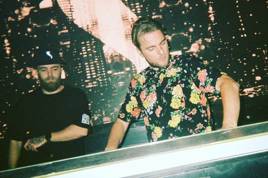 Showtekのインスタグラム：「Have a great Thursday dear fans !!!!  While our latest record DREAM with @timmytrumpet is blasting through your system, we are already prepping for the next one.  Featuring a very very dear friend!!!! Update soon…  📸@thatgoodgraphic」