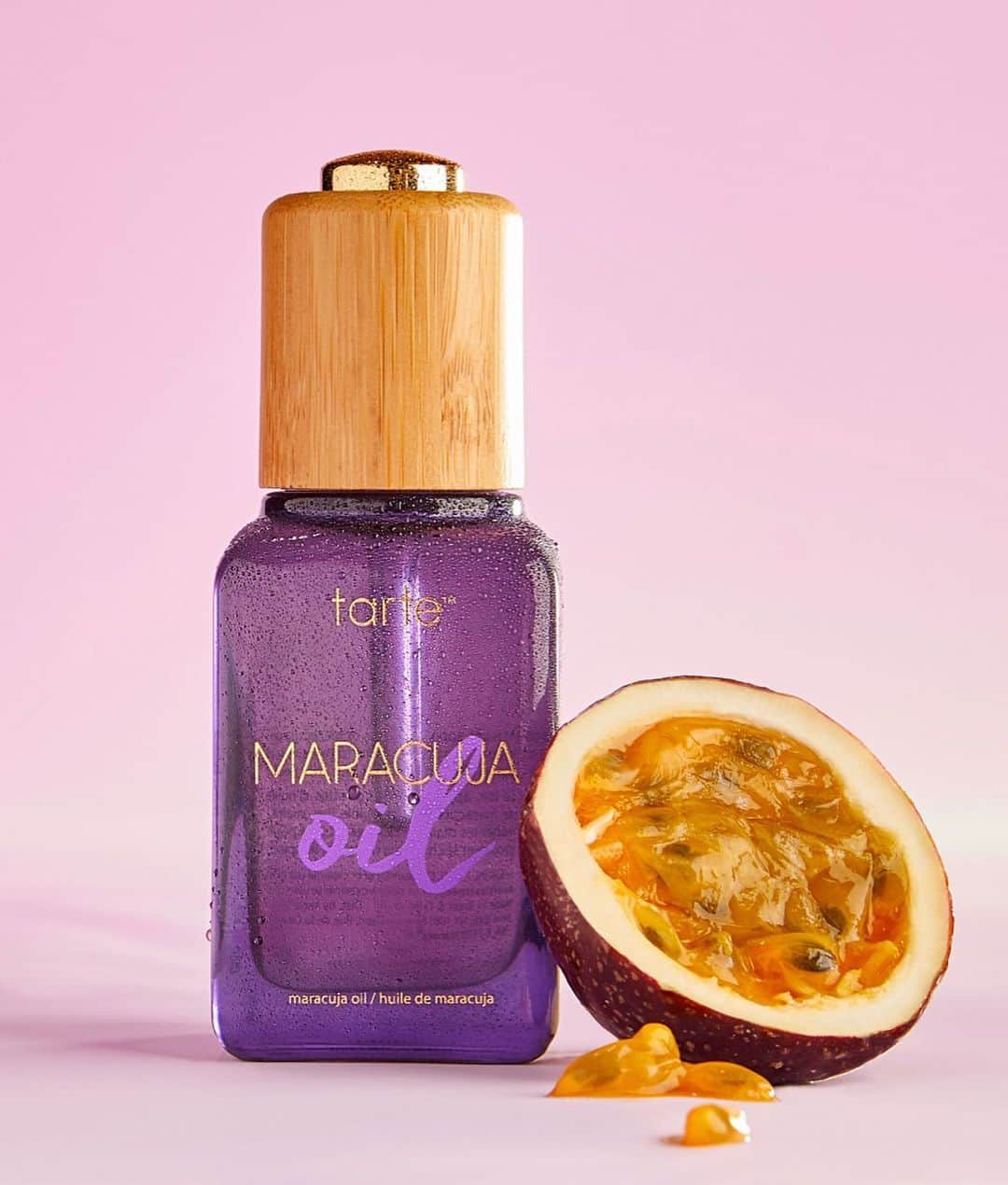 Tarte Cosmeticsさんのインスタグラム写真 - (Tarte CosmeticsInstagram)「The answer to your summer skin prayers 💦 🌞💧  Tarte skincare includes powerful natural ingredients like maracuja oil, hyaluronic acid, jojoba oil, caesalpinia sappan bark extract and monk fruit extract. 🌎  #vegan #crueltyfree #tartecosmetics #cleanbeauty #skincare #maracujaoil #summerskin」5月19日 7時17分 - tartecosmetics