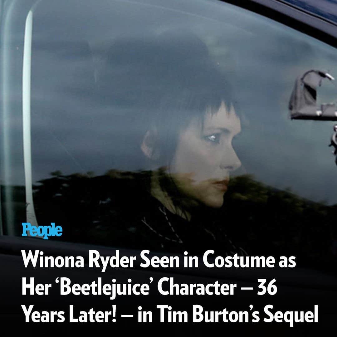 People Magazineさんのインスタグラム写真 - (People MagazineInstagram)「Winona Ryder is throwing it back to 1988 with her look for the sequel to Beetlejuice. 🖤  On Thursday, Ryder was spotted wearing jet-black hair and sporting matching black clothing as she sat in the passenger's seat of a car while filming a scene for the upcoming Tim Burton movie, in which she is expected to reprise her role from the original Beetlejuice as Lydia Deetz. Tap the link in bio for all the info on the upcoming sequel. l 📷: ISO Images」5月19日 7時31分 - people