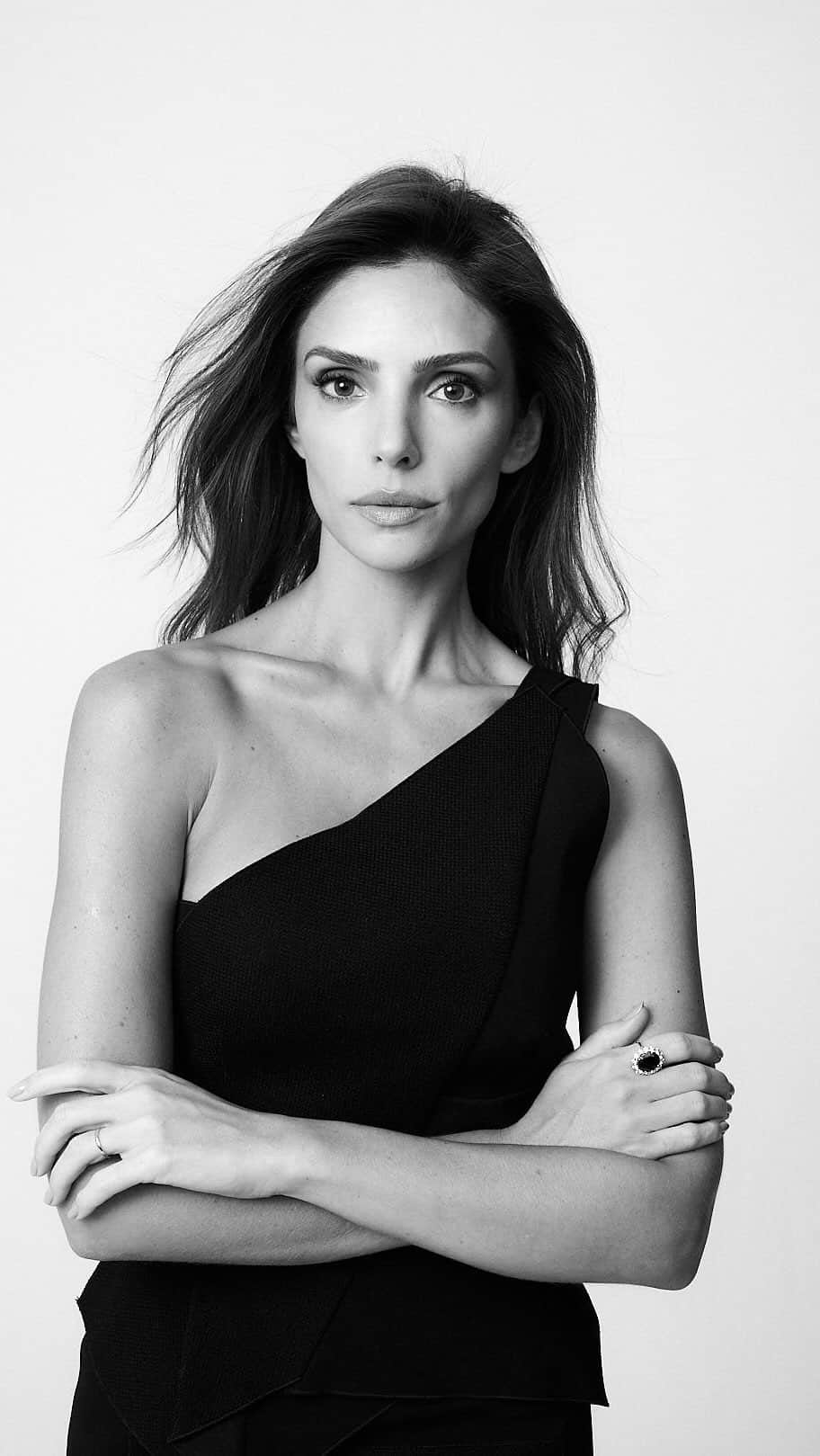 のインスタグラム：「Backstage Shooting CaCelico | por @luizaferraz Styling @yanacioli Video @oswaldoneto_  Beauty @leandrorodaluge Hair @neuzetealveshair   Aos poucos vou soltando mais fotos deste ensaio incrível!  #CaCelicoBeauty」