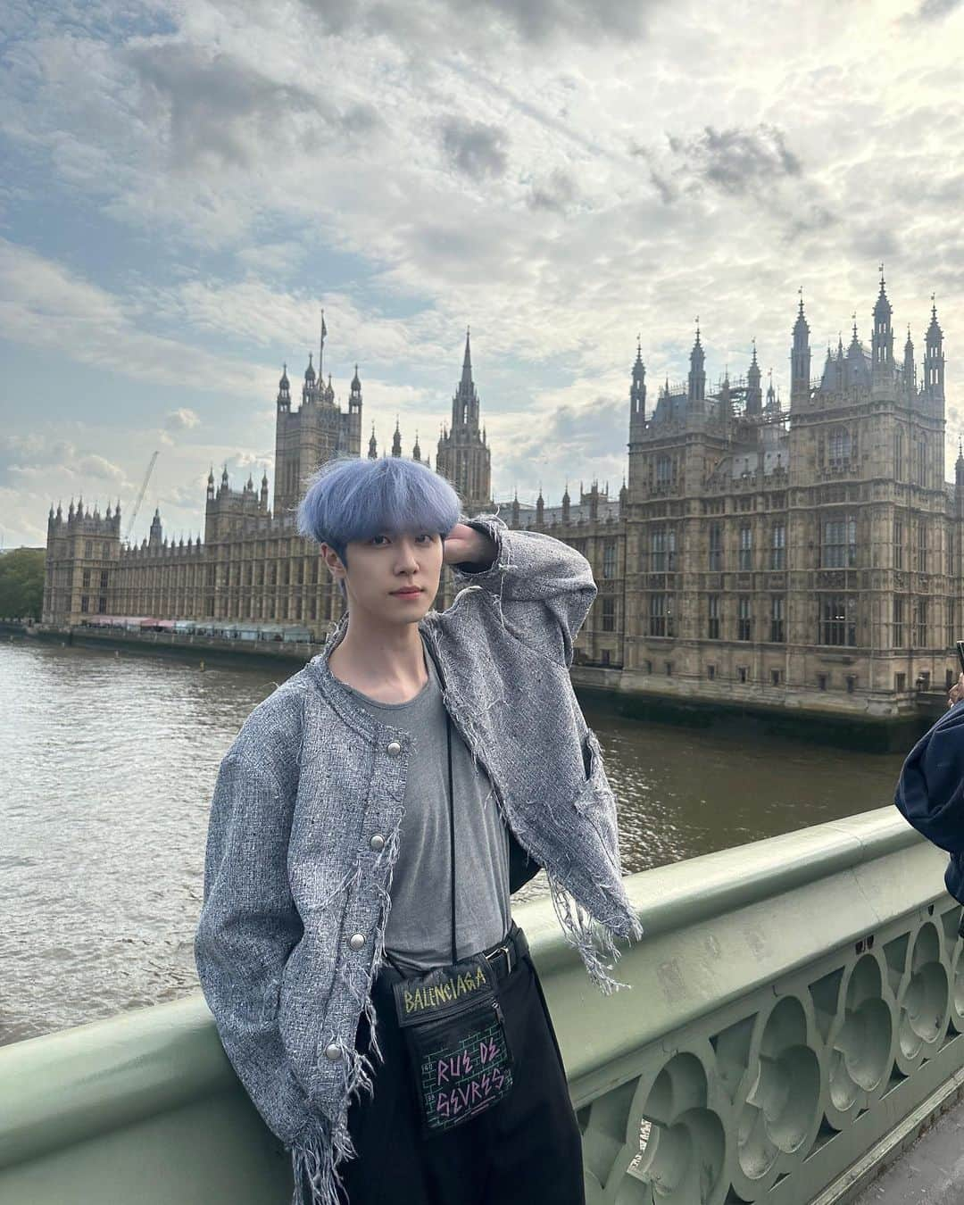 キム・ドンハンのインスタグラム：「London big ben☀️」