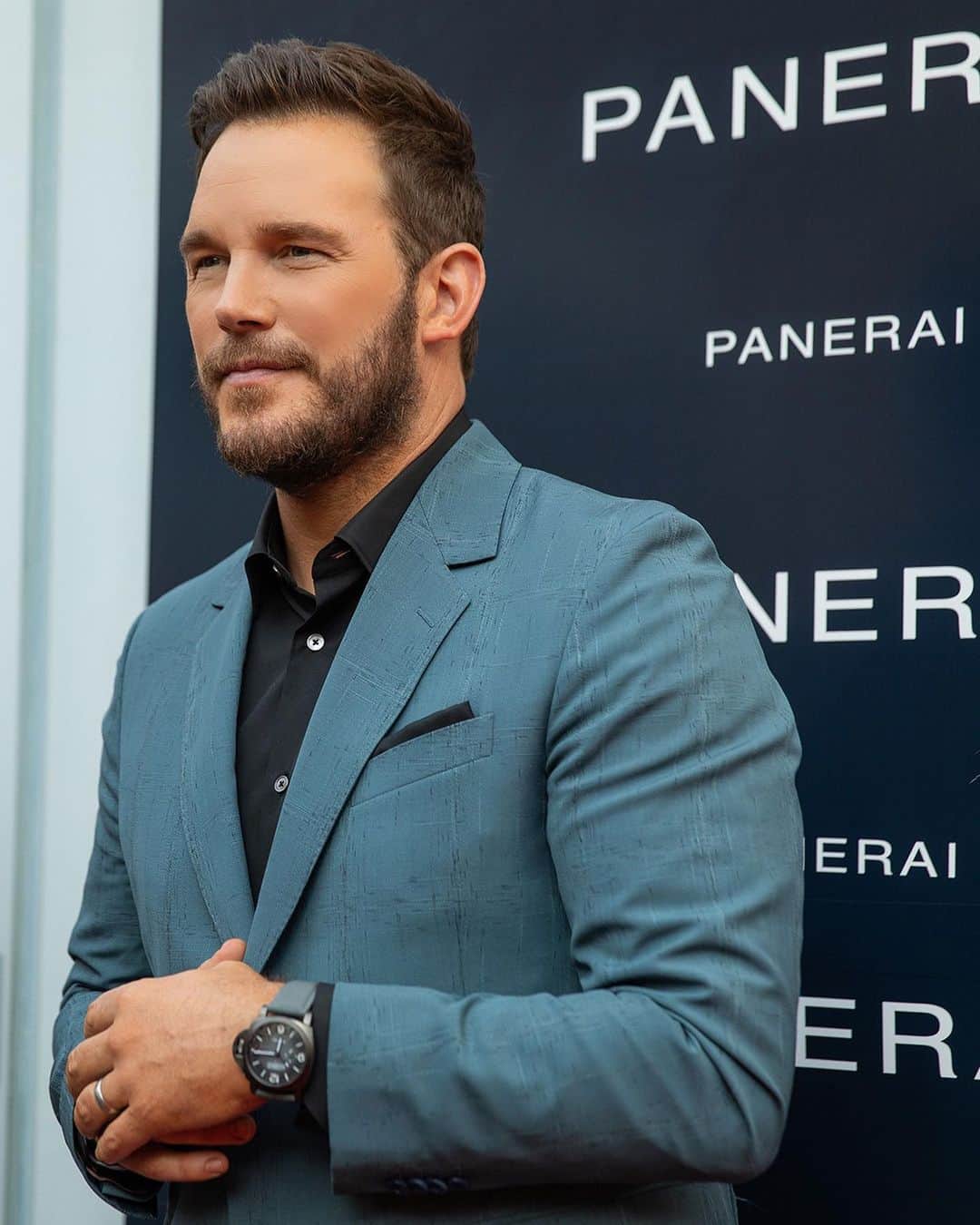 クリス・プラットのインスタグラム：「Welcome to New York, Casa Panerai! As a fan of these beautiful watches for countless years, I’m truly privileged to have had the honor of inaugurating the grand opening of this boutique! Thank you for having me, for creating these classic timepieces, and for letting me ride in on this incredible vintage Alfa Romeo. @Panerai #CasaPanerai #Panerai」