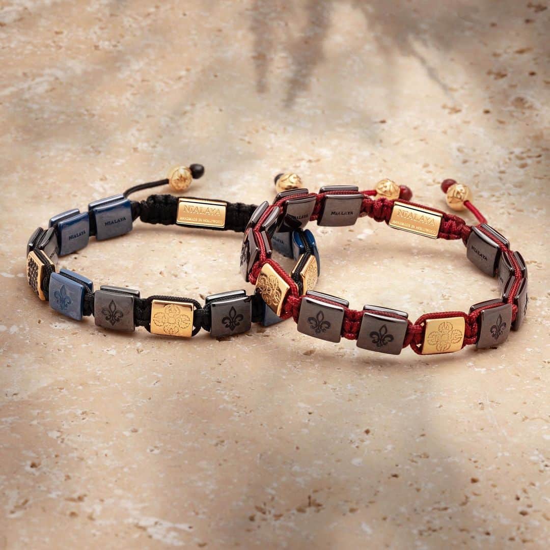 ナイアラヤのインスタグラム：「Introducing our new collection of Ceramic Flatbead bracelets - minimalist, chic, and versatile. From bold colors to subtle hues, each bracelet is crafted with precision to embody a sense of understated elegance, making them the ideal accessory for your daily look. • • • #MensFashion #NialayaJewelry #MensJewelry #Hollywood」