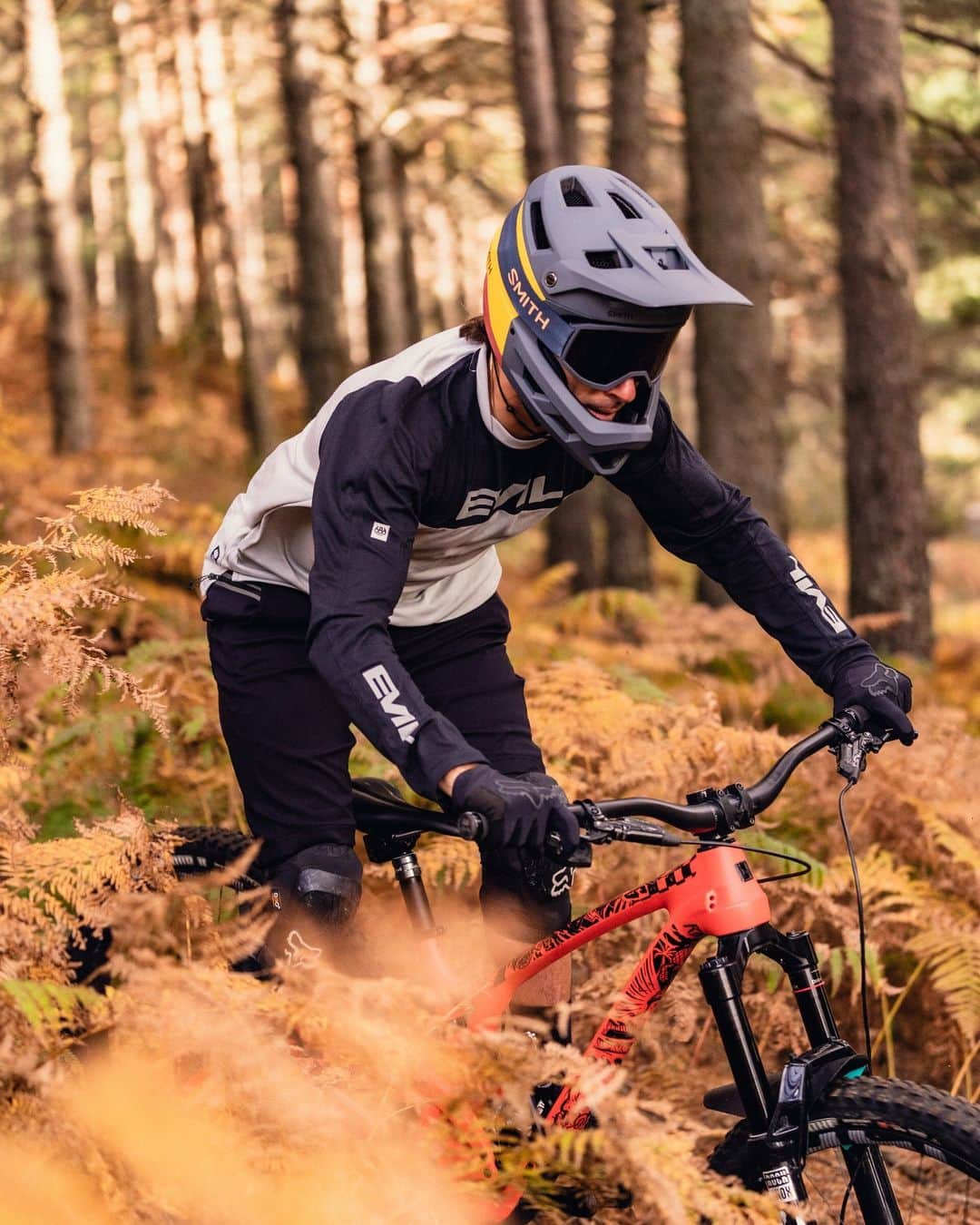 smith-smithinstagram-riders-meet-loam-mtb-loam-is