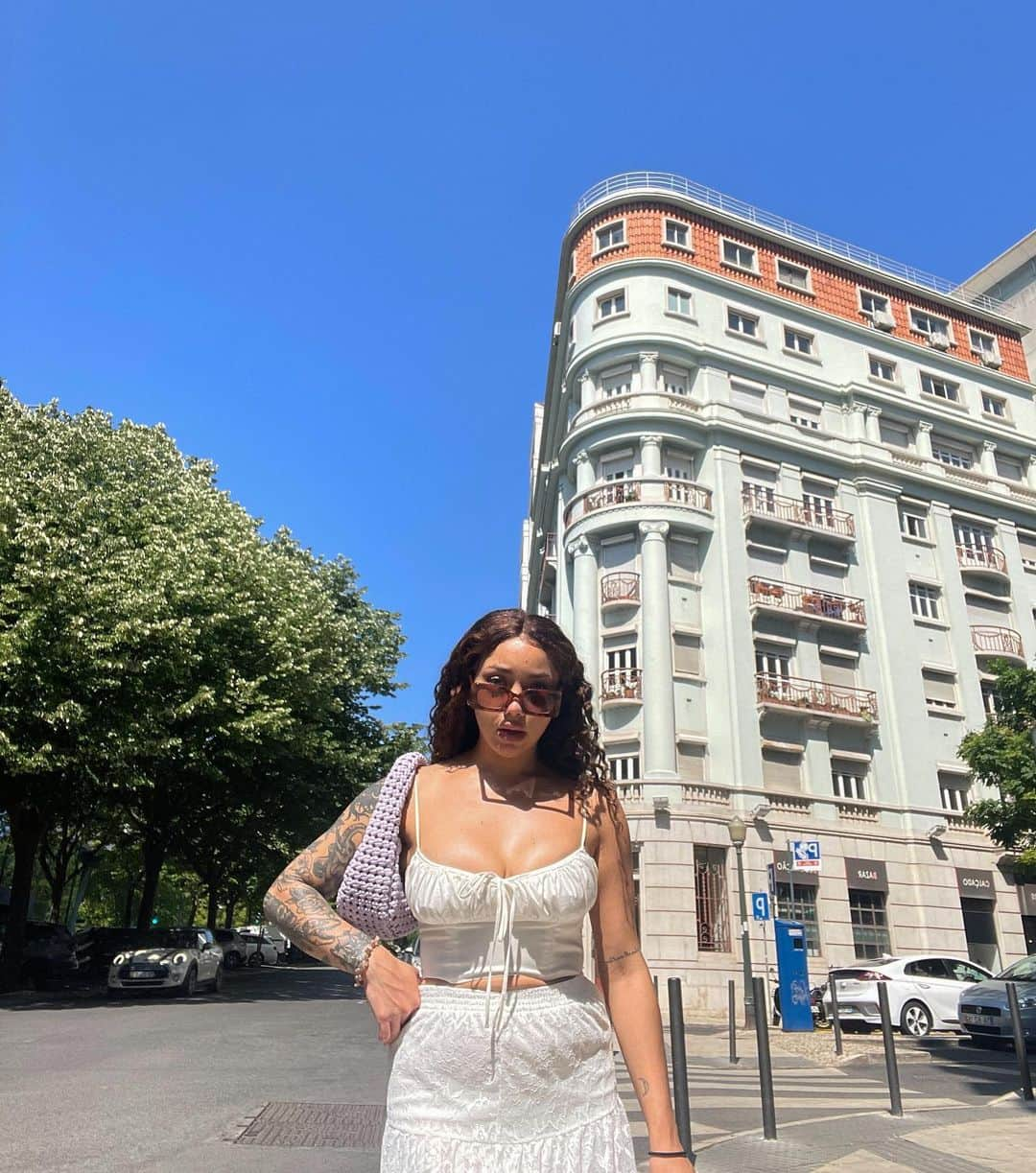 サマンサ・マリアさんのインスタグラム写真 - (サマンサ・マリアInstagram)「Which city would you recommend for solo travel? 🌞🌏」6月3日 3時18分 - sammimaria