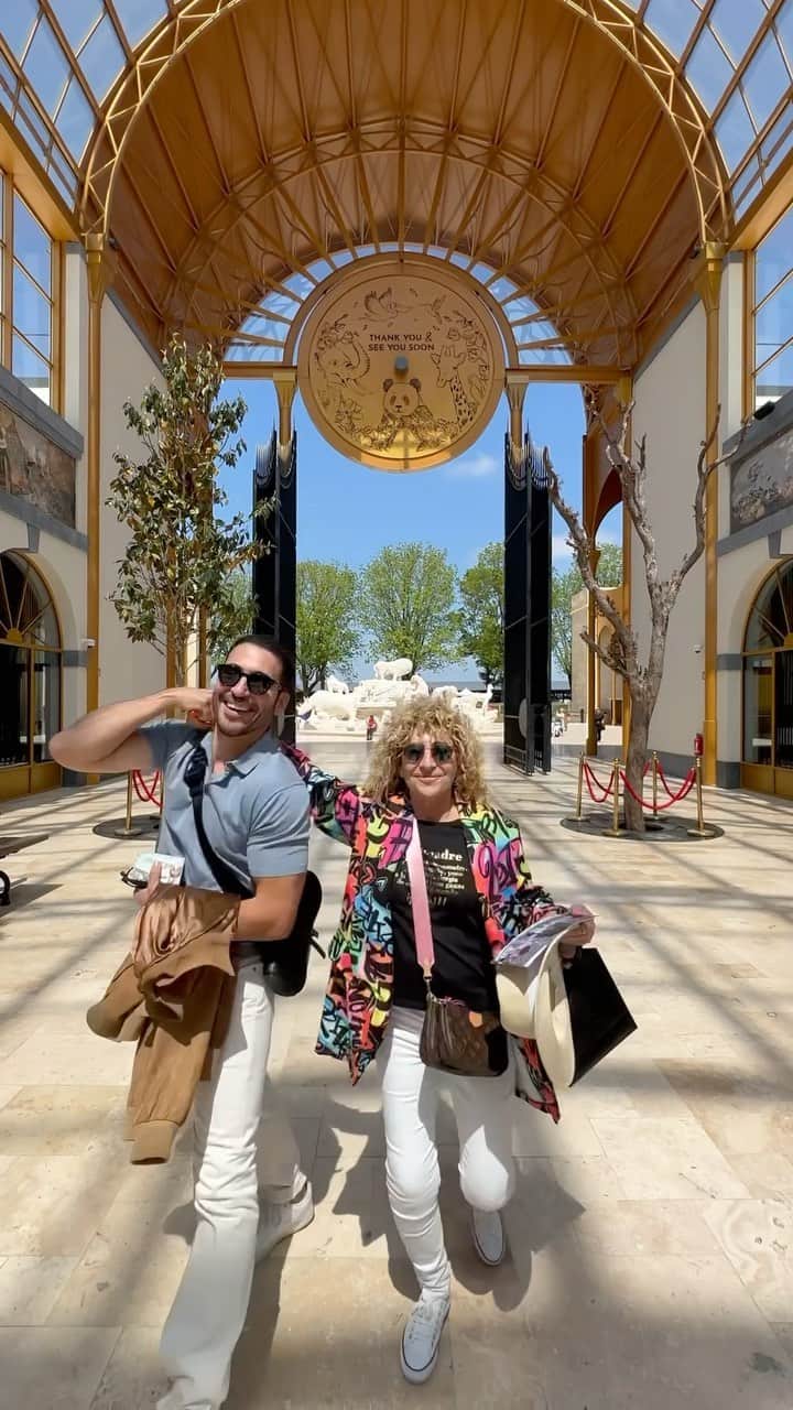 ミゲル・エンジェル・シルベストレのインスタグラム：「What’s an amazing experience to be at @pairidaizaofficial  It’s beautiful and inspiring to see the care they have for the world and animals . They work very hard on keep alive many species that are in danger of being extinguish. Creating and rehabilitating the habitat conditions with a view of natural recolonization of all the species. Congratulations, what an incredible job! @marcskecoucke @baeten.nathalie」