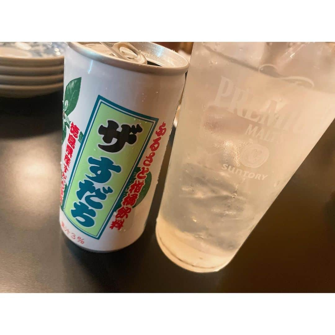 梅山茜さんのインスタグラム写真 - (梅山茜Instagram)「. ＊徳島グルメ🍽＊ . お仕事のあとは美味しい徳島グルメ！ 竹ちくわにすだち蕎麦にすだちブリ🐟 そしてザすだちー😆🧡 何もかもにすだちがちゃんと付いてて これこれこれーーってなりました🥰 竹ちくわは軽く炙られていて絶品やった🥹 また食べ物もゆっくり堪能しに行きたいな〜🫧」6月2日 19時23分 - umeyama_akane