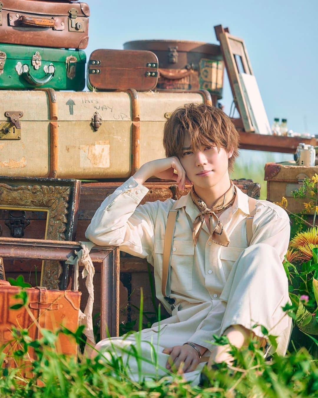 山崎大輝のインスタグラム：「Taiki Best album『Taiki THE BEST』 2023.7.12 on sale  Photo by 後藤倫人 @michito_goto  Styling by 内田孝昭 @uchi_daxx Design by きくちともこ @kiku_toybox90」