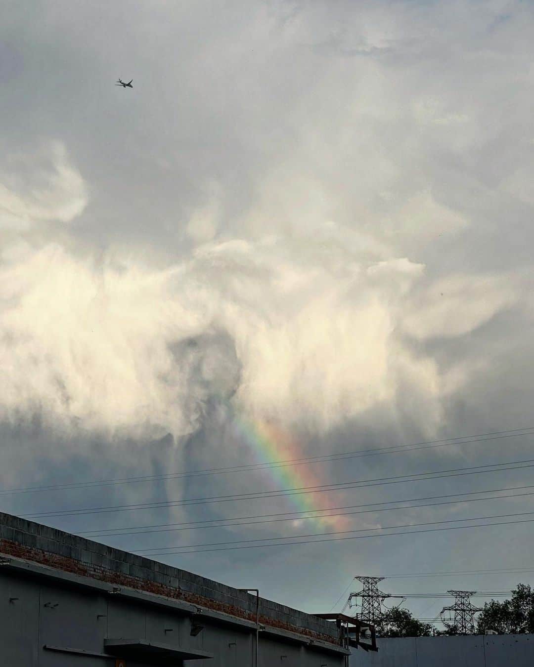 のインスタグラム：「🌈」