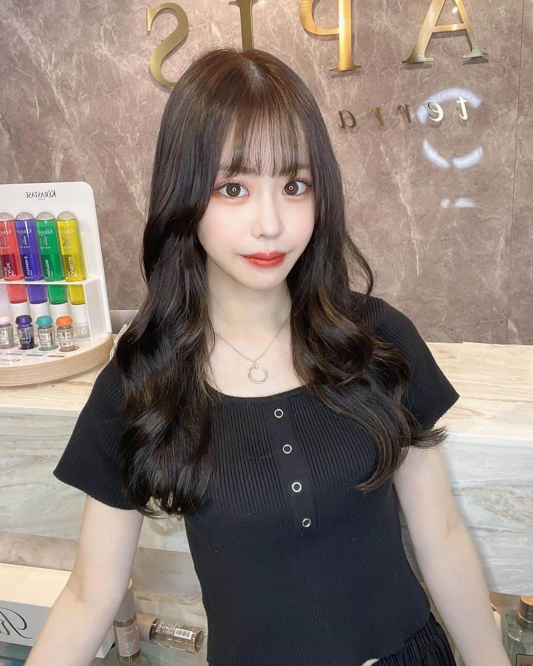 かすこんねぅのインスタグラム：「昨日のYouTube見てくれた~？🫶 本当に誰wwwwwww 期間限定ロングどうどうどう？？？？？  @lapis_anju さんありがとうございました！」