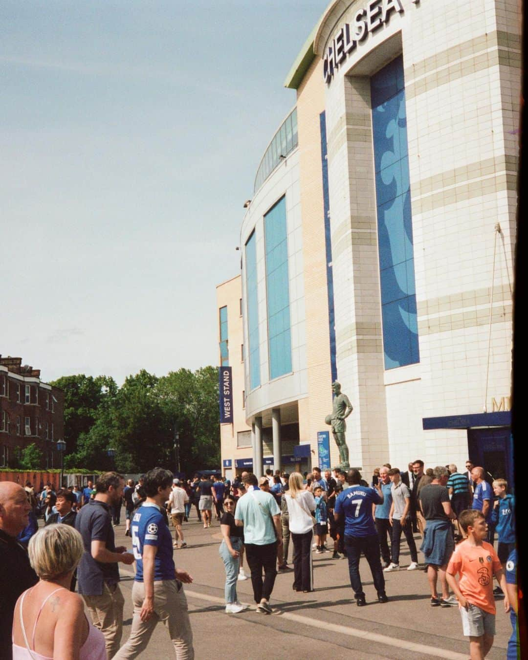 チェルシーFCさんのインスタグラム写真 - (チェルシーFCInstagram)「Our fans on film! 🎞️」6月2日 19時59分 - chelseafc