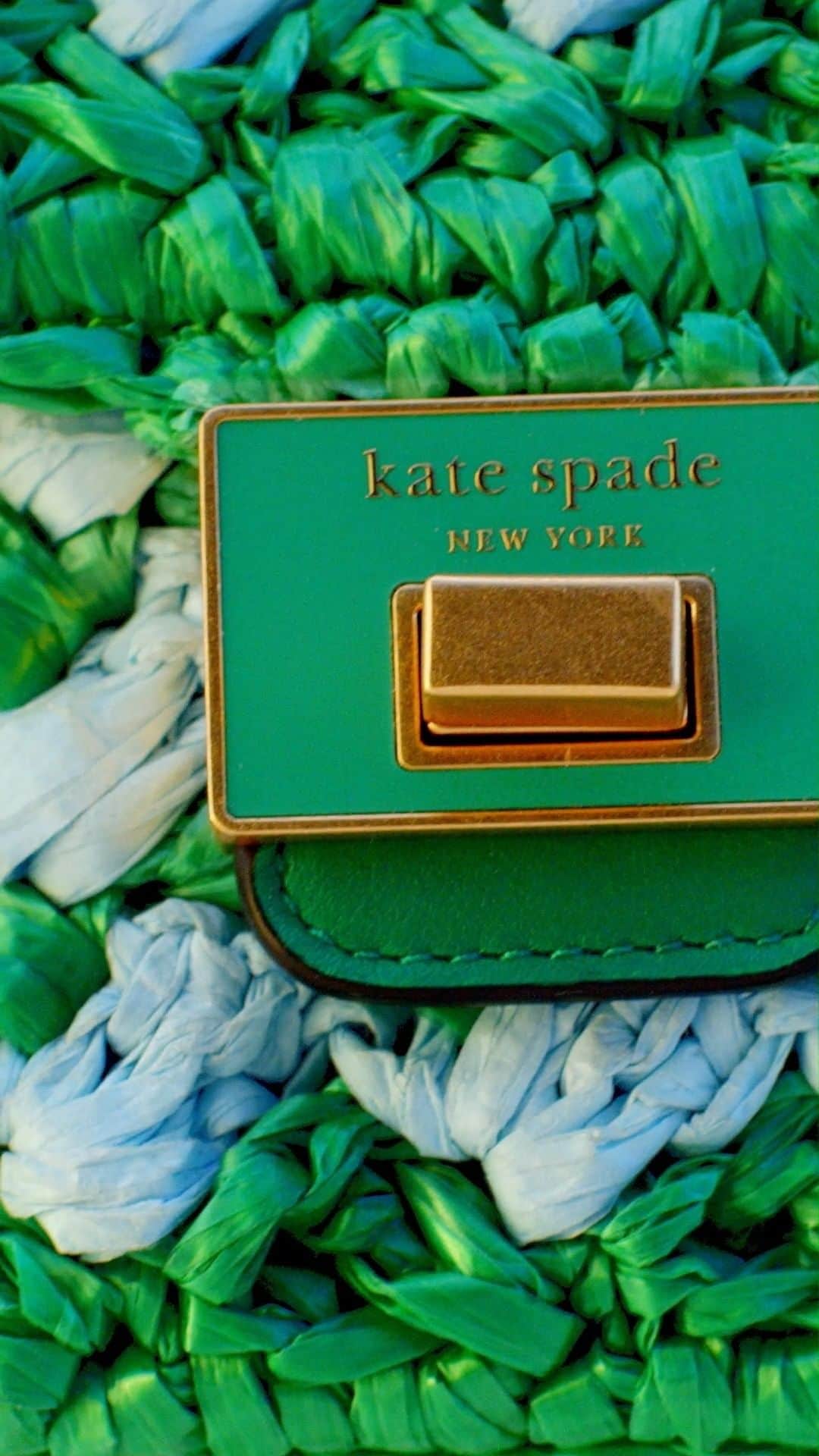ケイト・スペードのインスタグラム：「波間から現れる 海の宝物  #katespadeny #katespadejapan #ケイトスペード #ケイトスペードニューヨーク」