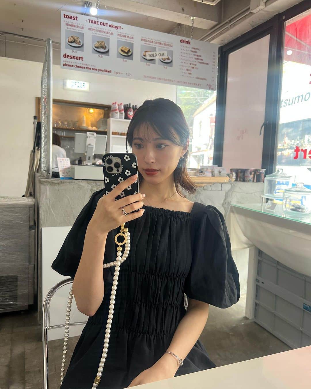小山莉奈さんのインスタグラム写真 - (小山莉奈Instagram)「@CASETiFY @CASETiFY_jp 🌸 パールのスマホショルダーもかわいい🤭  #CASETiFY #ShowYourColors  #スマホショルダー」6月2日 20時33分 - koyama_rina