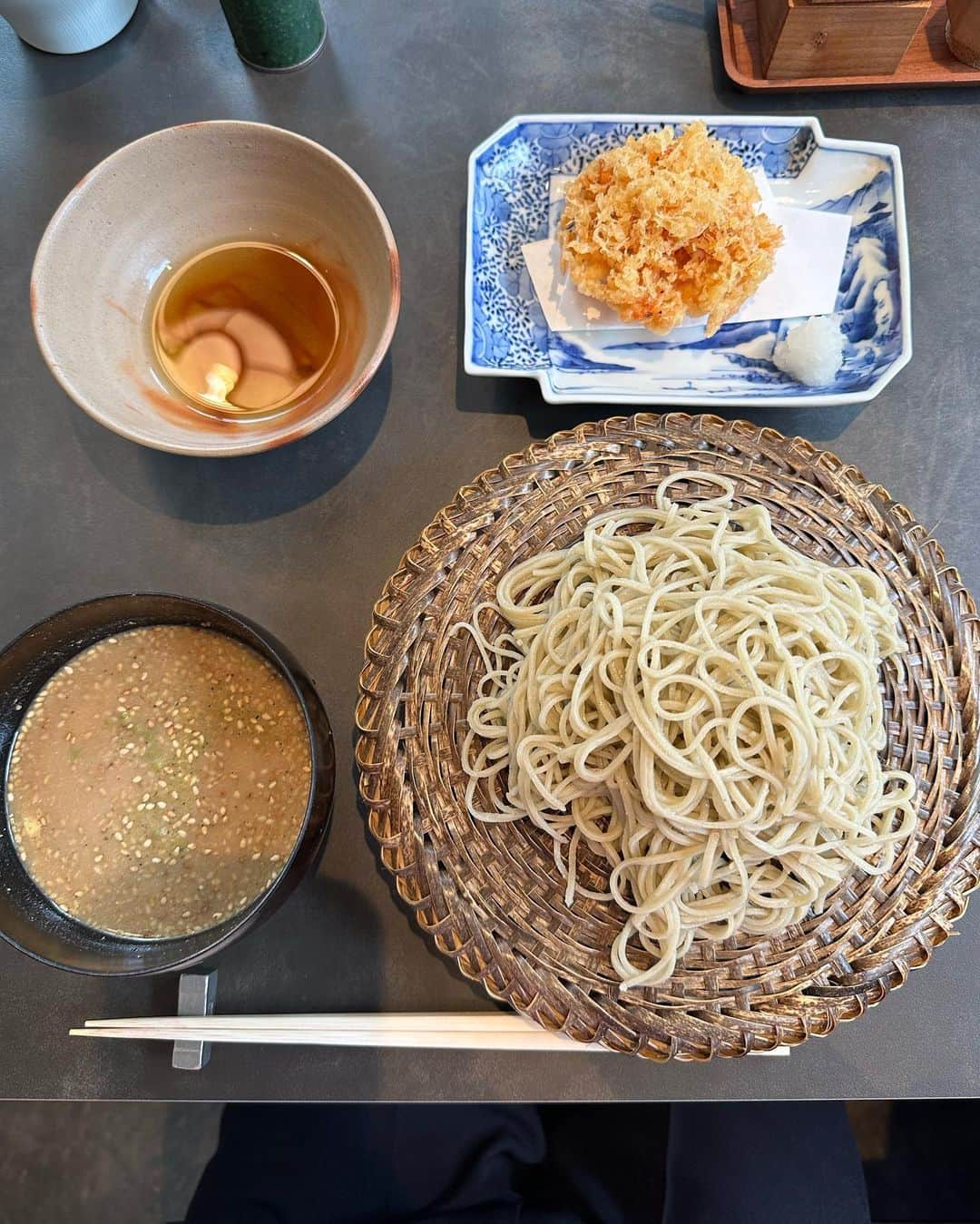 西村彩香さんのインスタグラム写真 - (西村彩香Instagram)「.  最近の🍚 #ほっぺた落ちたシリーズ 🐷  1. @funachef はじめての食感のサーモン 2. @tonkatu_noguci このカツ丼忘れられない 3. @map_cf_wrks 何食べても美味しい 4. @ronhermanjp RHcafeではいつもこれ 5. @sabo_fukuakari 山椒胡麻だれ 6.  う嵐 7. @sakurabito_70100513 コーンと桜エビの土鍋ご飯 8. @funachef この季節がやってきた 9. @sushicoffee スシコーヒーの煮穴子大好き 10. @taniguchi_yakitori お米界1位の生姜ごはん  10枚におさめるとか無理...🫠📷　  大好きなお店ばっかりで まだまだほっぺた落ちまくり🫠」6月2日 20時42分 - leimoni_n