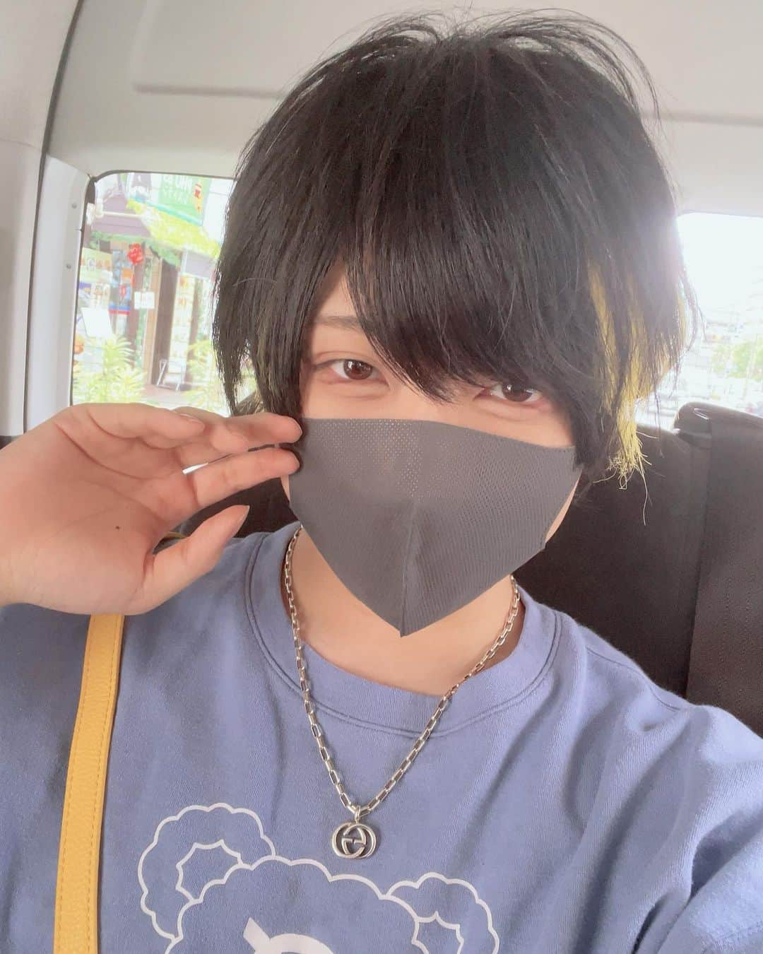 かにちゃんさんのインスタグラム写真 - (かにちゃんInstagram)「撫でて欲しいです…」6月2日 21時03分 - kanichan_2525