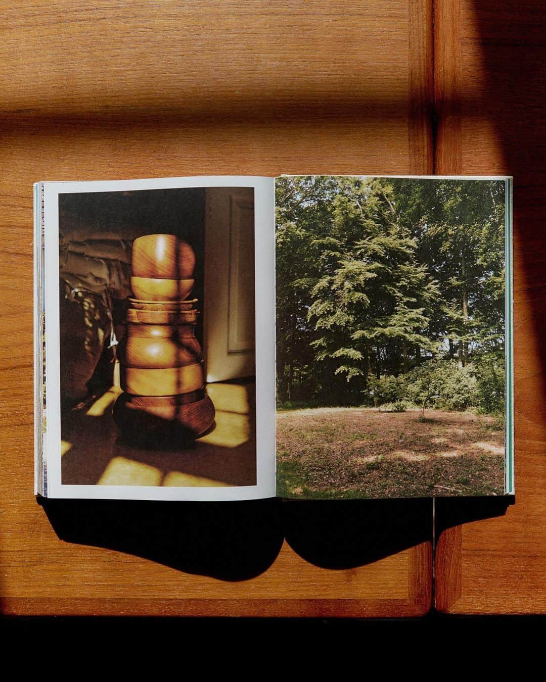 Kinfolk Magazineのインスタグラム：「Scandinavian summer 🌼 Kinfolk Wilderness is our new travel book geared toward helping you find your next adventure in nature. Pictured: @skovhaven_byaugusta, featured as part of a guide to Danish summerhouses. Order your copy today at Kinfolk.com/shop (Photos: @staffansundstrom)」