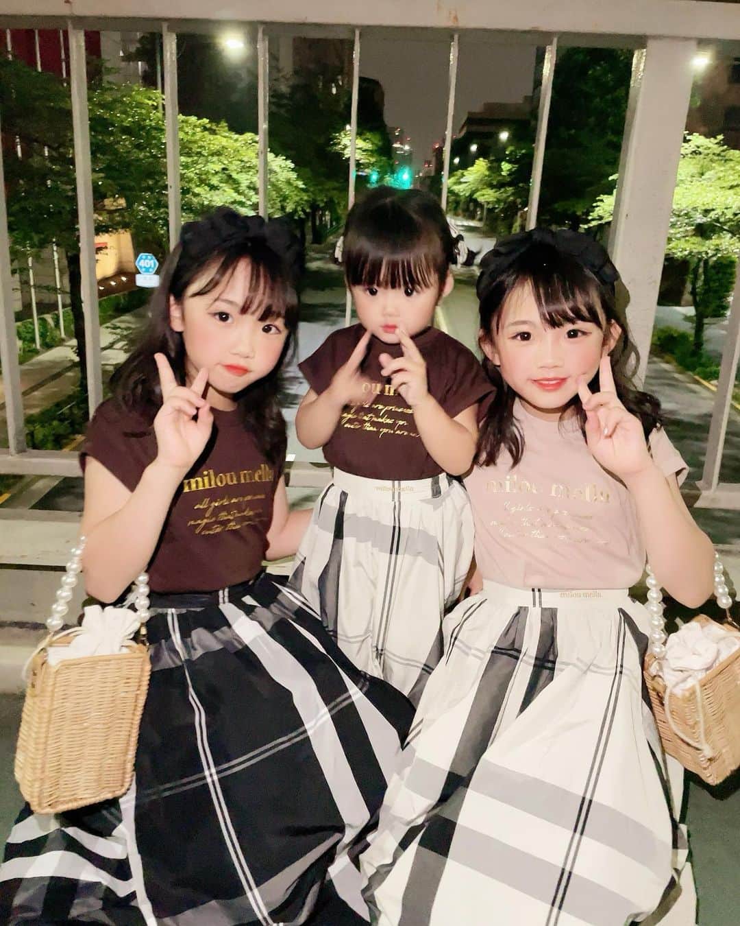 ららここさんのインスタグラム写真 - (ららここInstagram)「. @cuugal_ 撮影のときは 毎度恒例、ここで写真を撮る📸💕 桜が ...