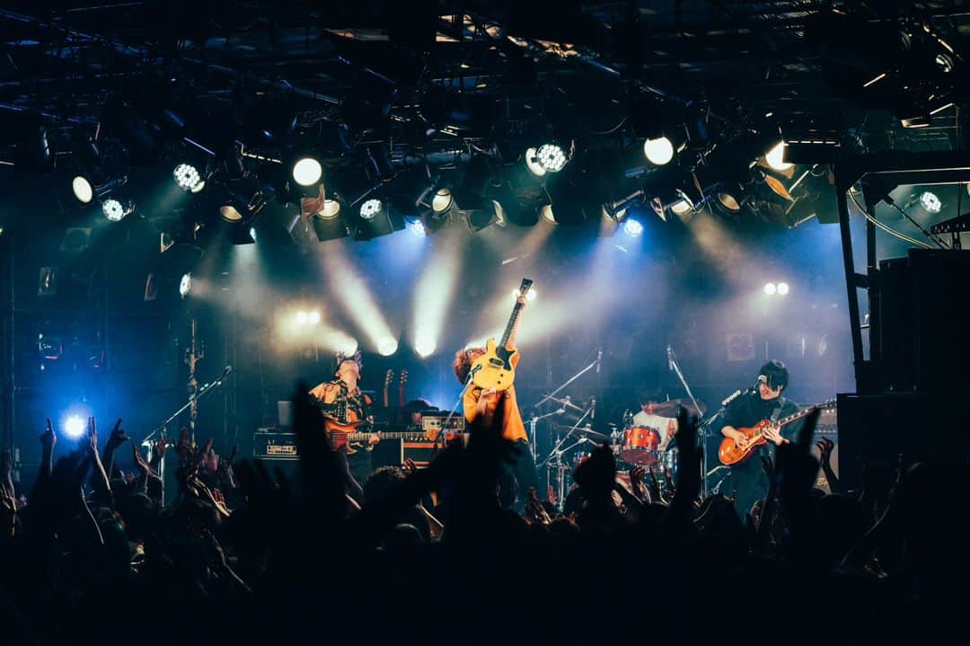 KANA-BOONさんのインスタグラム写真 - (KANA-BOONInstagram)「【THE 2 MAN LIVE「HAKKE YOI 2023」】⁡ ⁡⁡ ⁡2023.05.31 渋谷CLUB QUATTRO⁡ ⁡⁡ ⁡熱い熱い夜をありがとうございました！🔥⁡ ⁡ ⁡⁡ ⁡photo by @orz_____rio ⁡ ⁡⁡ ⁡⁡ ⁡#KANABOON ⁡ ⁡#THE2」6月2日 21時17分 - kanaboon_official_insta