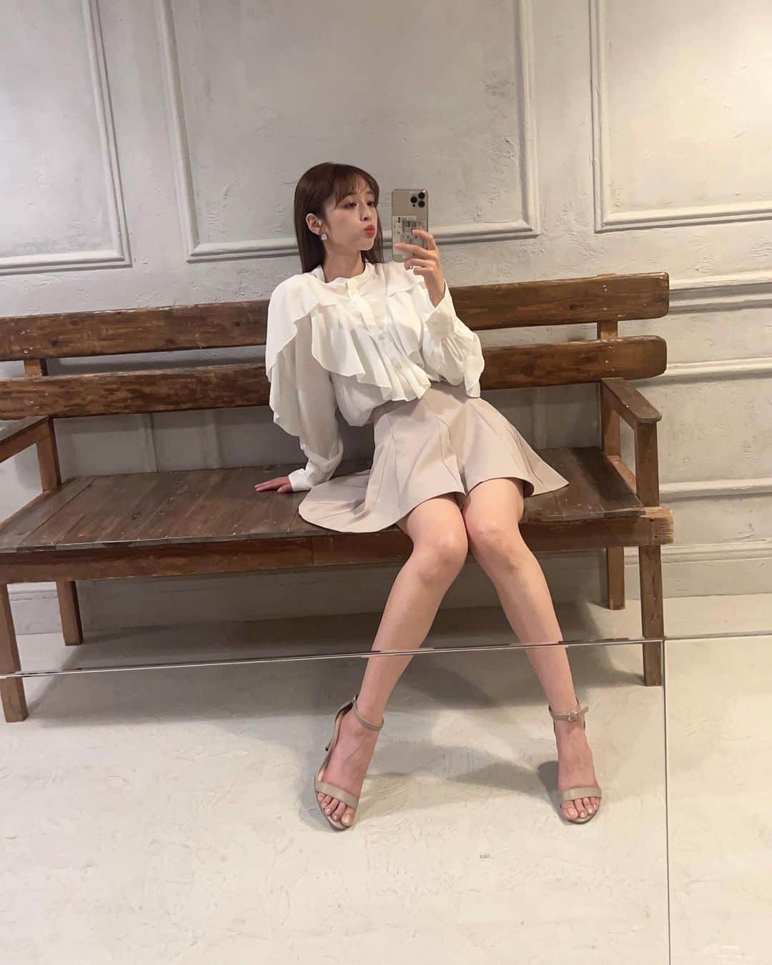 のインスタグラム：「雨に気をつけて🥺 良い週末を🩵」