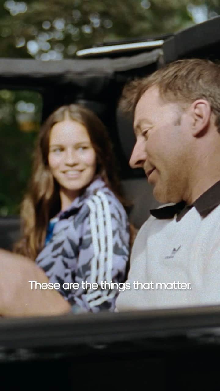 アレッサンドロ・デル・ピエロのインスタグラム：「a connection so strong. a connection so special. 🫶  it’s time to build equity for the future of the beautiful game. more info on CHAMPION THE GIRLS via our link in bio 🔗  #championthegirls」