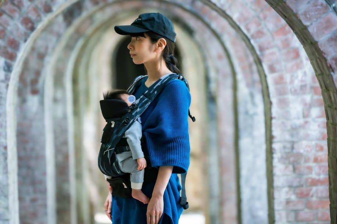 鎌野愛のインスタグラム：「私が京都でもっとも好きなお寺、南禅寺。  妊娠中も訪れていたのですが、生まれて来てくれた息子とこうしてお散歩できたのが嬉しかった。  📸 @sgwrkzk」