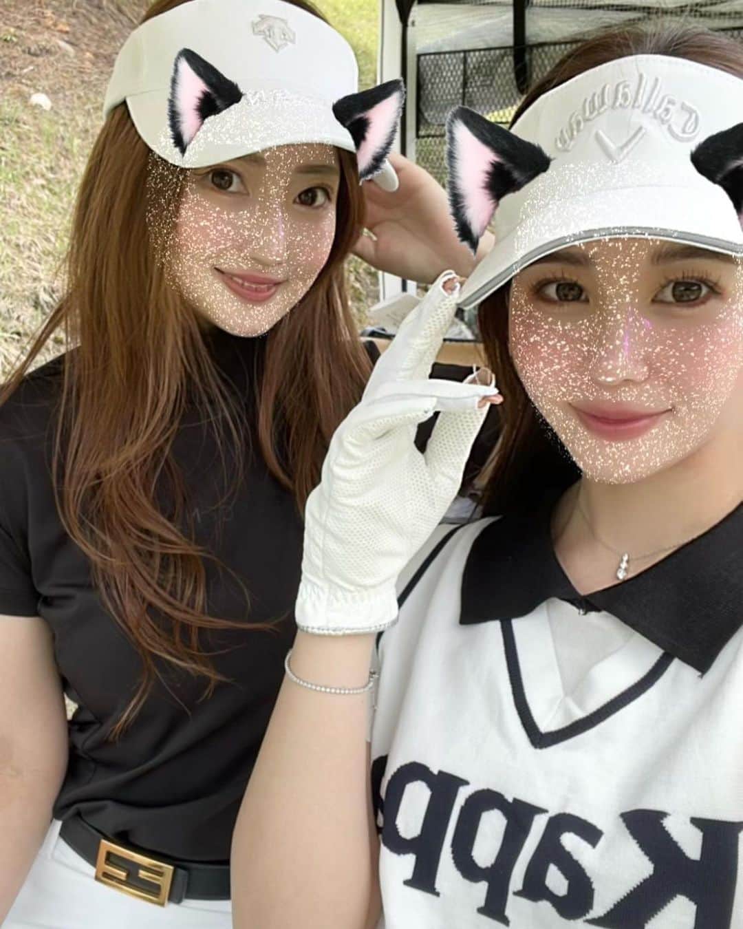 前田穂香さんのインスタグラム写真 - (前田穂香Instagram)「. . . 大好きなDESCENTE GOLF🤍 . コンペの時のゴルフコーデ🤍⛳️ . . tops → DESCENTE skirt → DESCENTE visor → DESCENTE cart bag → DESCENTE glove → Callaway caddie bag → PUMA shoes → PUMA Boston bag → Callaway . . #ゴルフ #ゴルフ女子 #ゴルフウェア #ゴルフコーデ #ゴルフ場 #デサントゴルフ #デサント #キャロウェイ #キャロウェイゴルフ #キャロウェイアパレル #プーマゴルフ #プーマ #descentegolf #descente #callaway #pumashoes #puma #pumagolf」6月2日 21時31分 - honoka_esn