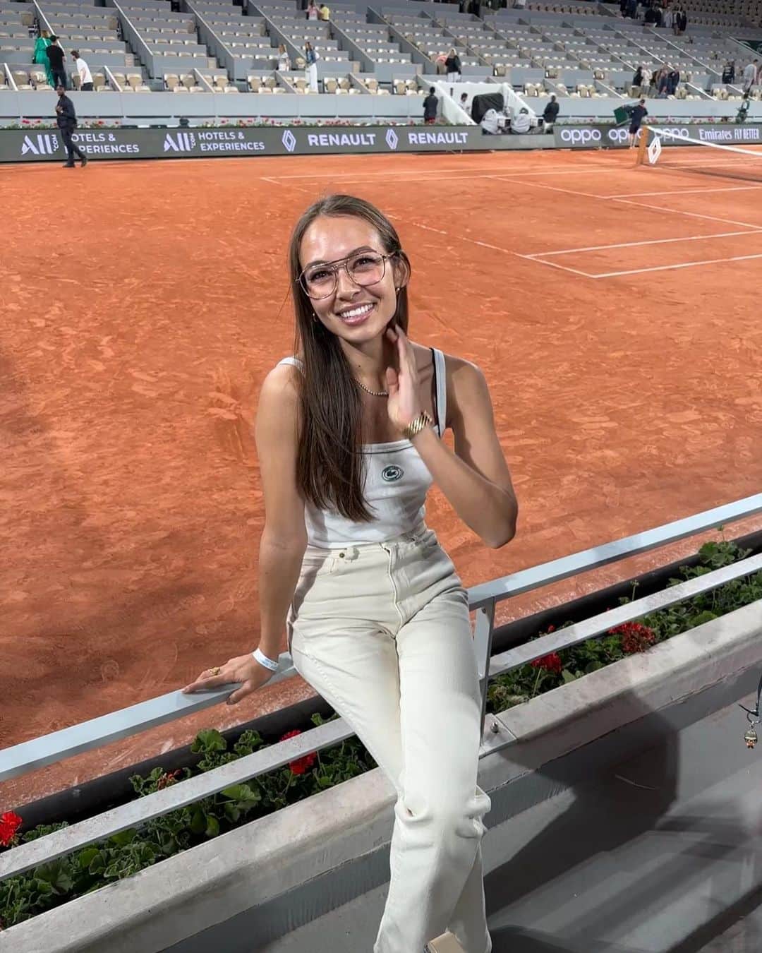 emilyのインスタグラム：「Celebrating our @sportyandrich x @lacoste collaboration at Roland Garros.   Thank you to everyone who came out to celebrate this special night! What an absolute dream to host our dearest friends and colleagues at one of the most iconic tournaments in the world. The cycle of fashion and events moves so quickly, but I try to always take a second and appreciate these moments and be proud of what we’ve built and grown into. Thank you to Lacoste for the incredible access and for believing in our tiny little brand. It’s only the beginning 🫶🏻」