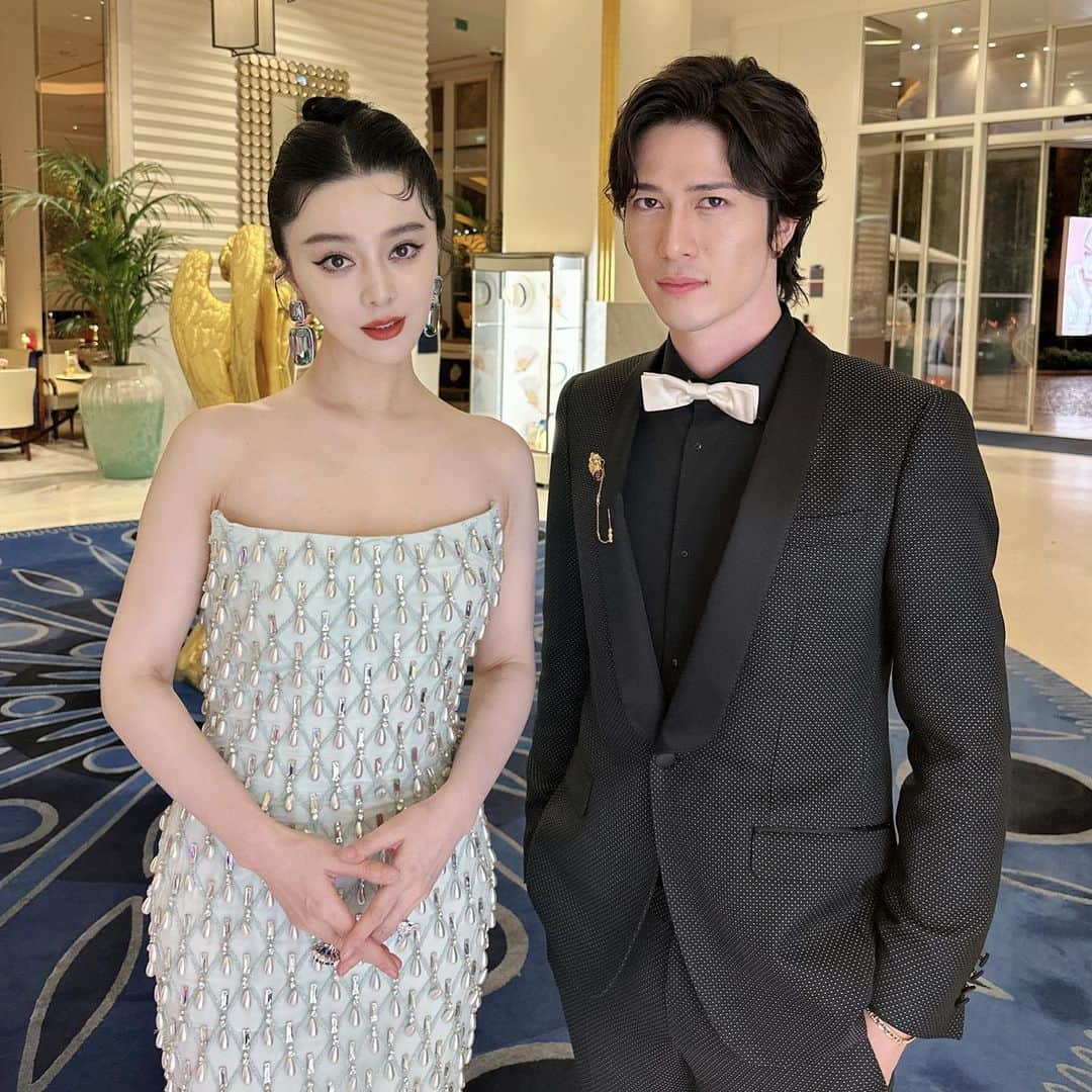 髙石リエムさんのインスタグラム写真 - (髙石リエムInstagram)「Closing ceremony, Cannes @bingbing_fan @jerseychong  thank you two🫶🏻✨ . . @festivaldecannes @martinezhotel  @chopard @dolcegabbana   #fanbingbing #范冰冰 #cannesfilmfestival #dolcegabbana #chopard」6月2日 21時42分 - liamt_p