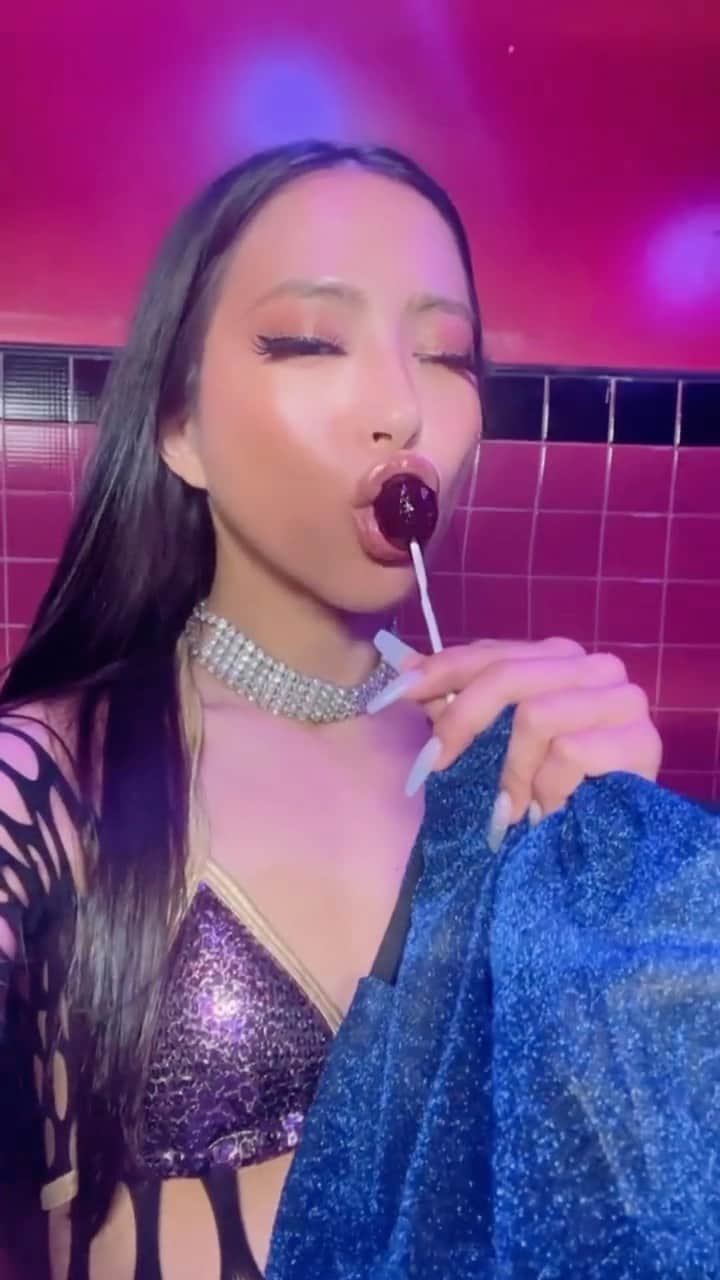 大門弥生のインスタグラム：「I ain't sorry, I'm not your ASIAN STEREOTYPE☠️☠️☠️☠️  5AM REAL BAD 🅱️ITCH ROUTINE  #MinnaUrusai #stfu #yayoidaimon #PERIOD」