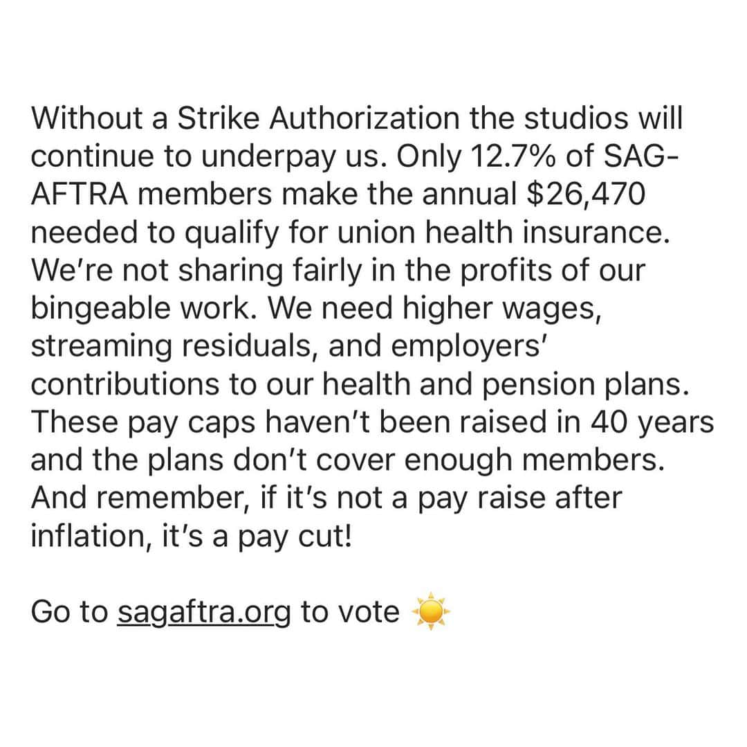 タヴィ・ゲヴィンソンさんのインスタグラム写真 - (タヴィ・ゲヴィンソンInstagram)「If you’re in @sagaftra you have till June 5 at 8pm ET to vote for the Strike Authorization and protect the future of our profession from corporate greed」6月2日 21時49分 - tavitulle