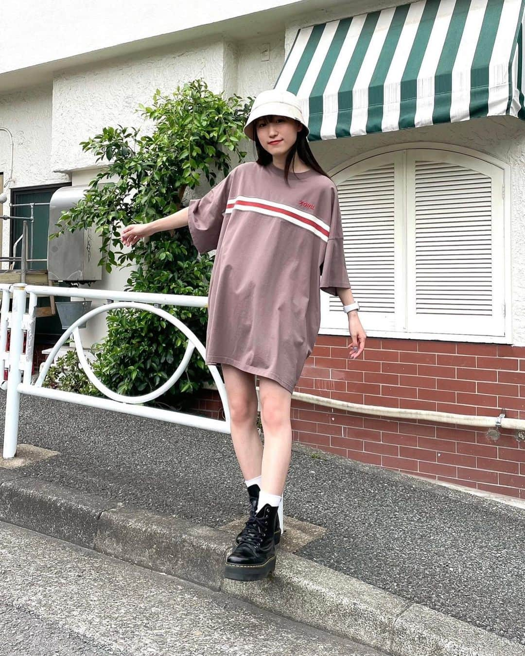 XGIRL_ootdさんのインスタグラム写真 - (XGIRL_ootdInstagram)「#xgirl_ootd @ayanaaan_26 158cm 　 XLARGE/X-girl SHINJUKU STAFF 　 ----------------------------------------------- ▪️STRIPED S/S BIG TEE DRESS ￥8,250(税込) ▪️SAILOR HAT ￥5,500(税込) -----------------------------------------------  #xgirl #xgirljp #エックスガール #ストリートコーデ #ストリート系女子 #ストリート女子 #ストリートファッション #ビッグt #ロゴt #tシャツ #tシャツワンピ #y2k #y2kファッション #y2kstyle」6月2日 21時52分 - xgirl_ootd