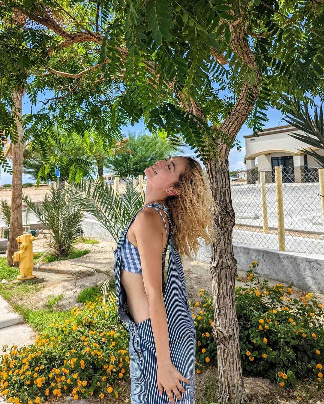 AMIのインスタグラム：「However difficult life may seem, there is always something you can do and succeed at.」