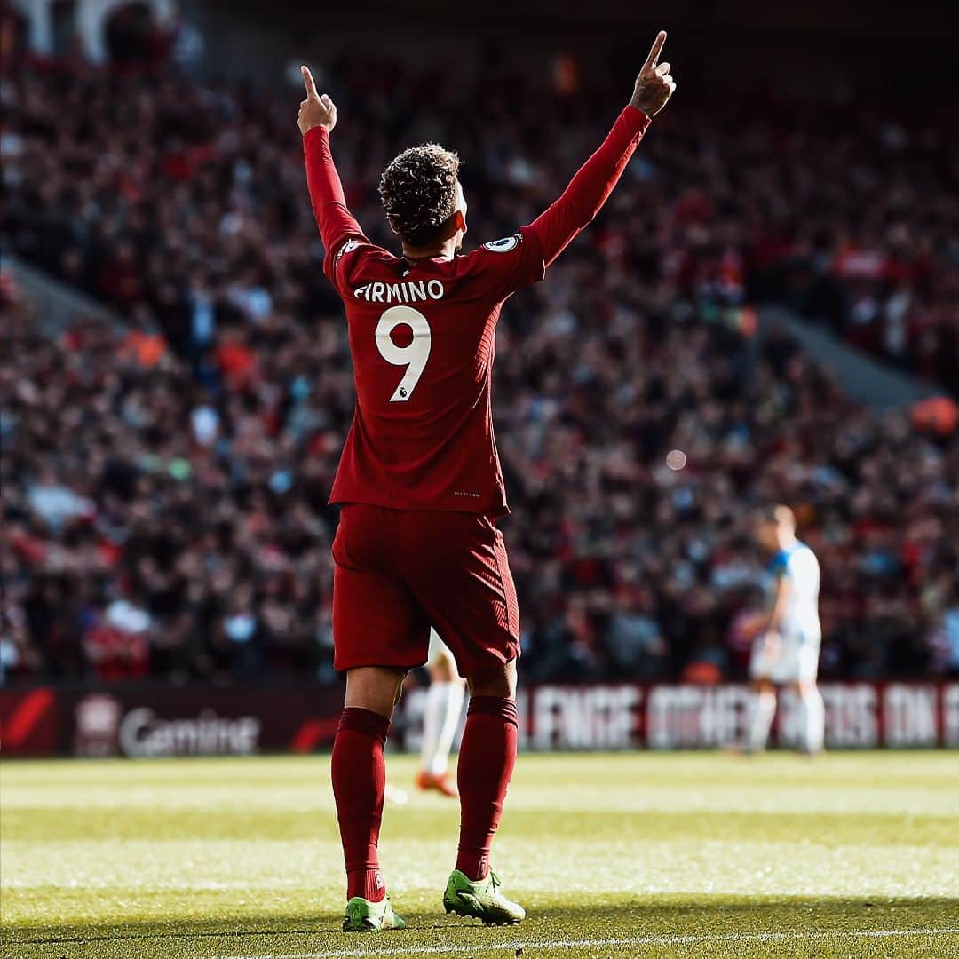 リヴァプールFCさんのインスタグラム写真 - (リヴァプールFCInstagram)「Bobby dazzling through the years 🤩」6月2日 22時00分 - liverpoolfc