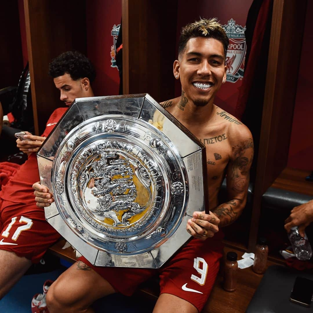 リヴァプールFCさんのインスタグラム写真 - (リヴァプールFCInstagram)「Bobby dazzling through the years 🤩」6月2日 22時00分 - liverpoolfc