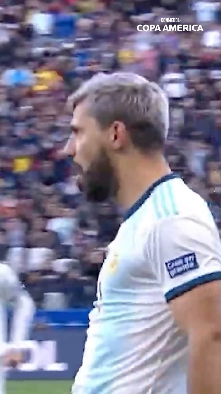 のインスタグラム：「Disfrutemos de los goles del @kunaguero en su día 🙌🏼⚽  ¡𝙁𝙚𝙡𝙞𝙯 𝙘𝙪𝙢𝙥𝙡𝙚 𝙆𝙪𝙣! 🥳🇦🇷  #VibraElContinente」