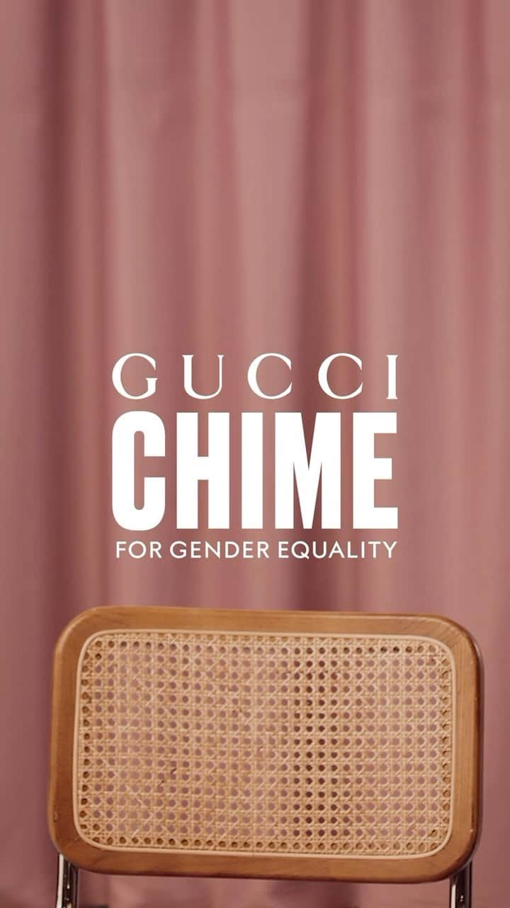 ジュリア・ロバーツのインスタグラム：「I #ChimeIn for gender equality, because none of us can move forward when so many are still held back!  Who do you chime with? What do you chime for? #GucciChime」