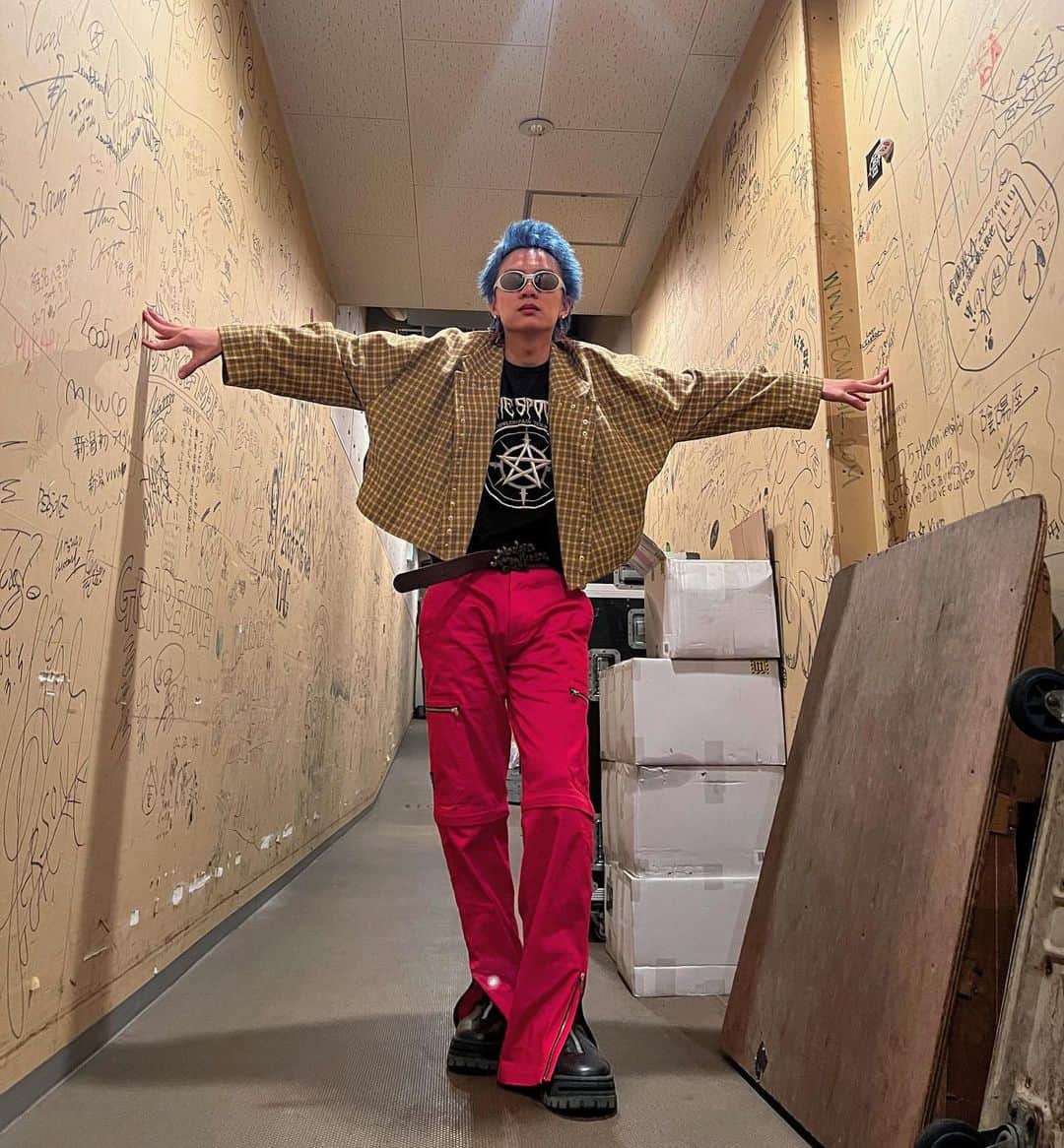 のインスタグラム：「👽」