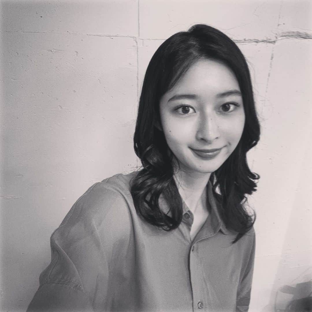 のインスタグラム：「. 今日もお疲れ様です🖤🥴」