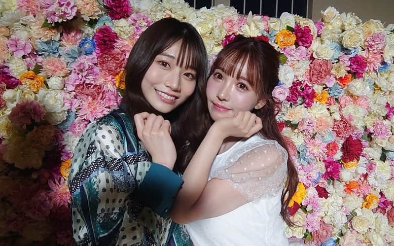 河北彩花のインスタグラム：「⁡ ⁡ ⁡ 先日発表があった三上悠亜ちゃんの引退PVに 出演させて頂きました💐💗💗 ⁡ ⁡ ⁡ こんなに素敵な瞬間に呼んで頂けて すごく光栄でしたし、とっても嬉しかったです☺️ ⁡ ⁡ ⁡ この撮影に参加して感じたこと Twitterには書けなかったので少しだけ...❀ ⁡ ⁡ ⁡ まだまだこの業界の女の子に対しては、 様々な意見や色んな見え方があると思います。 ⁡  ときには、人生を棒に振ってしまったような 明るい未来なんてこの先訪れることがないと ⁡ そんなイメージを持たれる方も いるような世界なのかも知れません。 ⁡ ⁡  けど、そんな世界の中にいた一人の女性が こんなにも輝いて次のステージに踏み出していく ⁡ ⁡ そんな姿に私は、私含めたくさんの方が勇気を貰える そんなPVになっているんじゃないかなと感じました❀ ⁡ ⁡ ⁡ きっと、どんな場所に状況にいたとしても 自分を一番に信じて、日々頑張り続けていれば ⁡ ⁡ 夢を叶えられる、なりたい自分になれる日は かならず訪れてくれるようなそんな気がします...♡🕊 ⁡ ⁡ ⁡ ぜひPVたくさん見てみてください💐☺️   #悠亜ちゃん  #引退pv  #🤍」