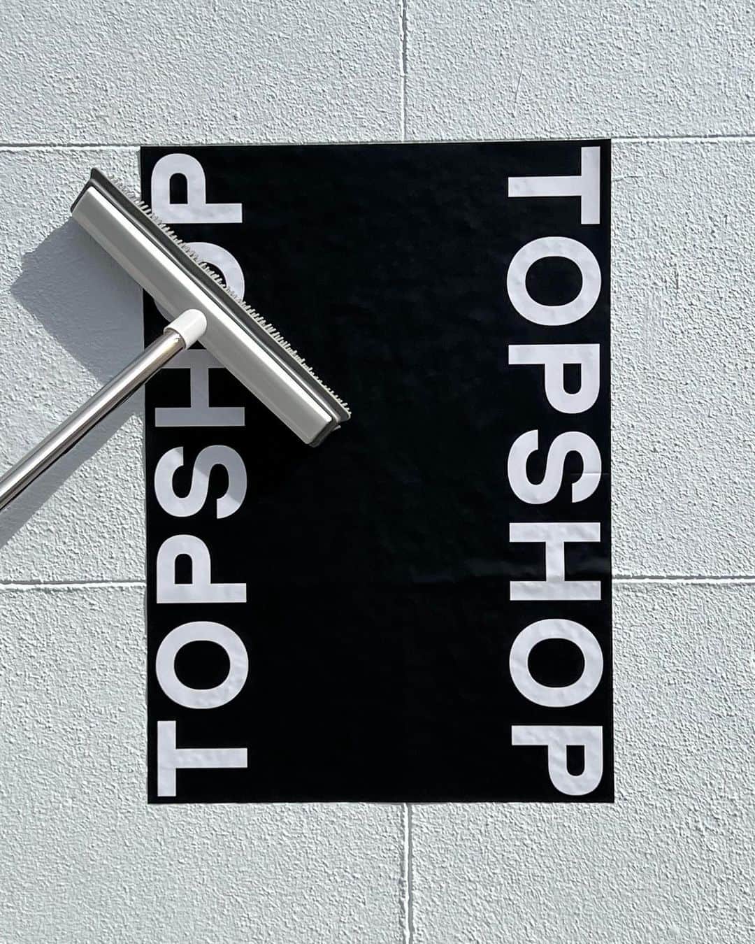 トップショップのインスタグラム：「In case you needed a sign.  SS23 is here.」