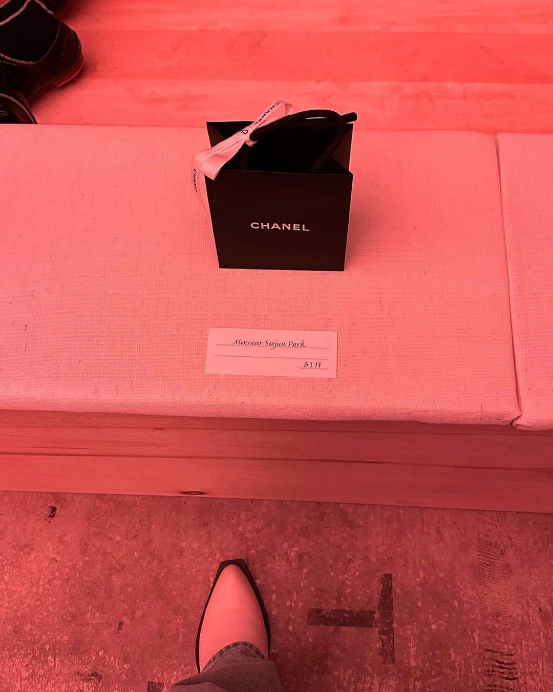 パク・ソジュンのインスタグラム：「💕💓💗💖💞💘💝 #CHANELMetiersdArt  #CHANELinTokyo  #CHANELShow」