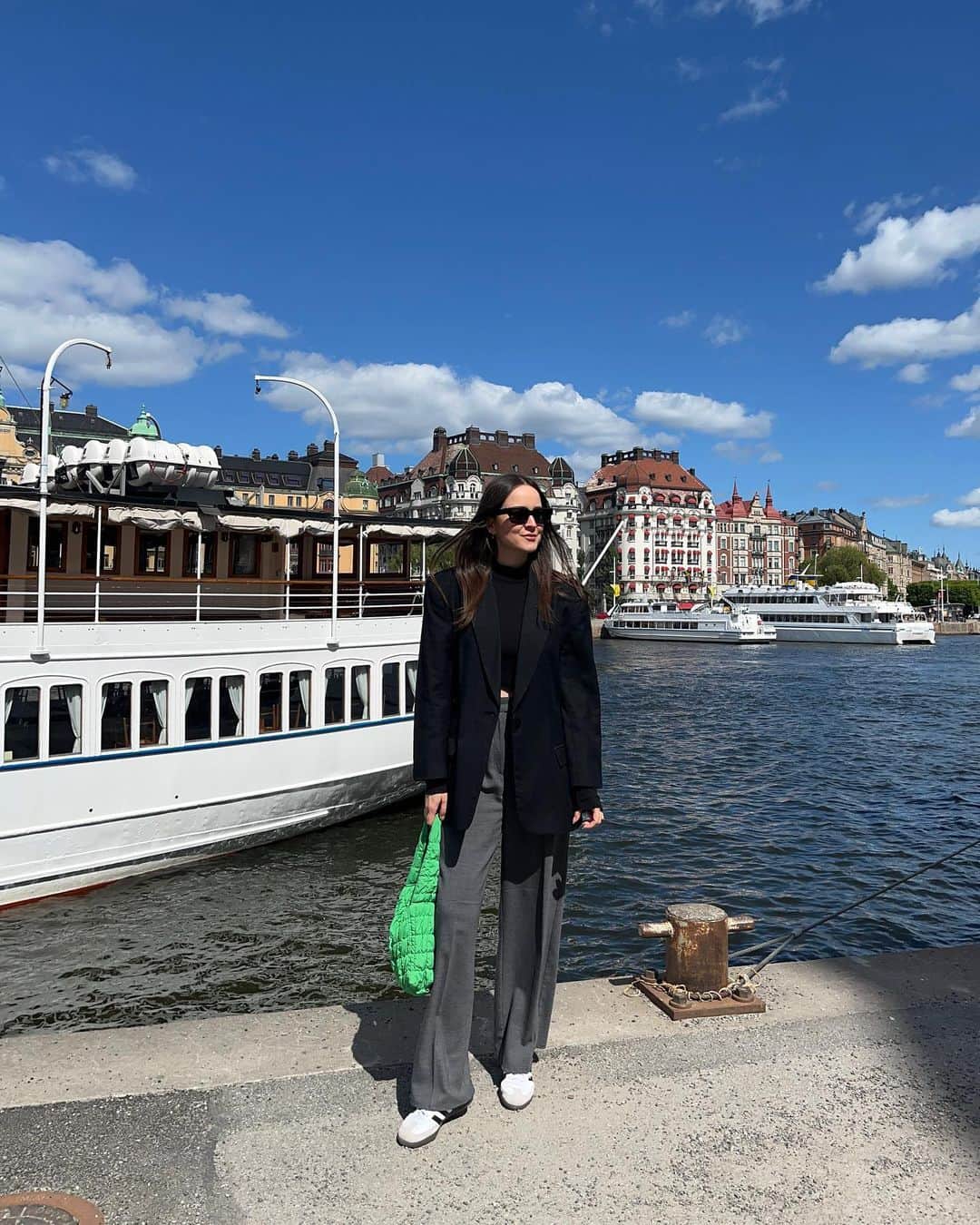 アンディー・トレスのインスタグラム：「2023 vs 2013 🥹 #10YearsLater #stockholm」