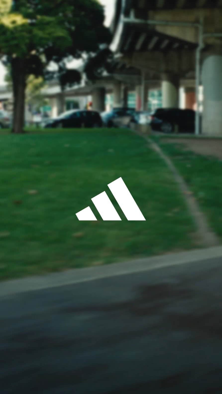 のインスタグラム：「POV: moving for the planet, one step at a time 🏃  Because for every 10 minutes tracked on the adidas running app between now and 12 June, we’ll donate €1 to @commongoalorg – up to €1.5m  So grab your kit and get going. Link in bio to join.   #MoveForThePlanet」