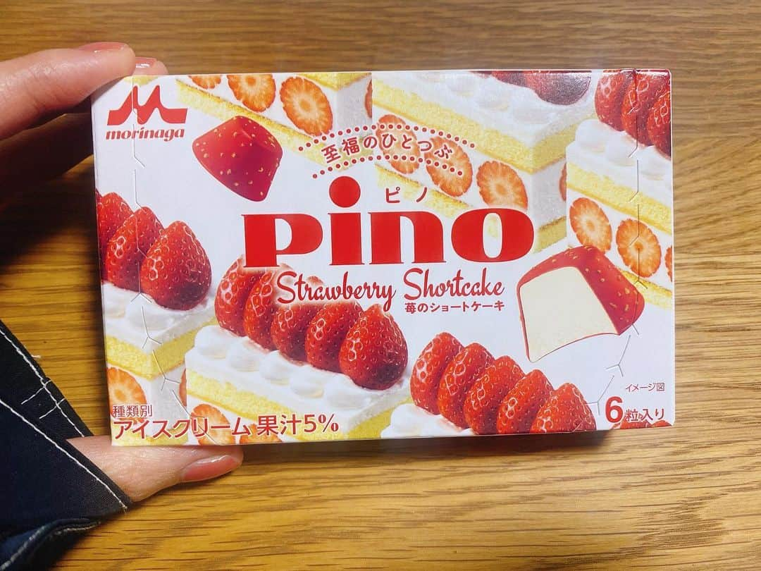 前田玲奈さんのインスタグラム写真 - (前田玲奈Instagram)「新作！ #pino #苺のショートケーキ 「毎日がバースデー！」 季節の限定pino大好き♡  #アイ活 #アイスフェアリー #アイスフェアリー前田 #icecream #アイスクリーム #前田玲奈 #まえれな」6月3日 0時11分 - maedarena_ice